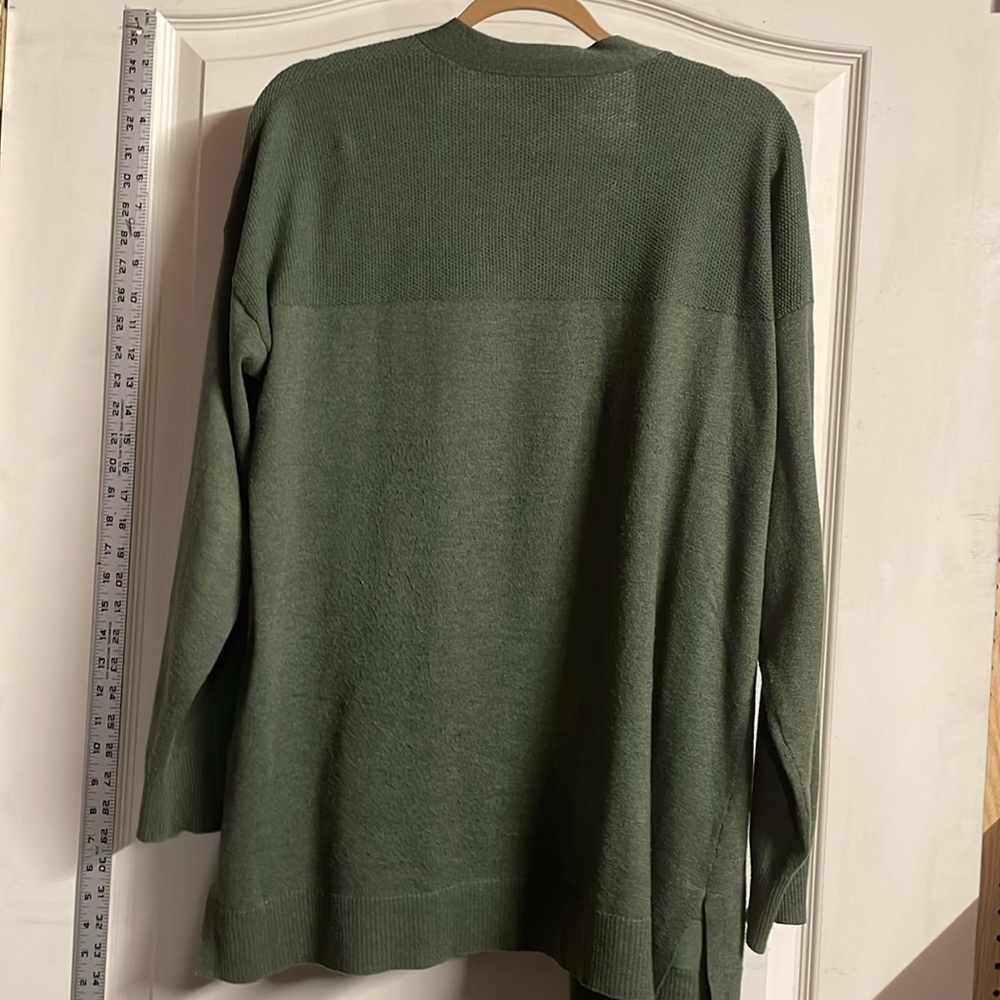 Women’s time and tru lightweight, XL green cardigan tunic sweater - Picture 2 of 4